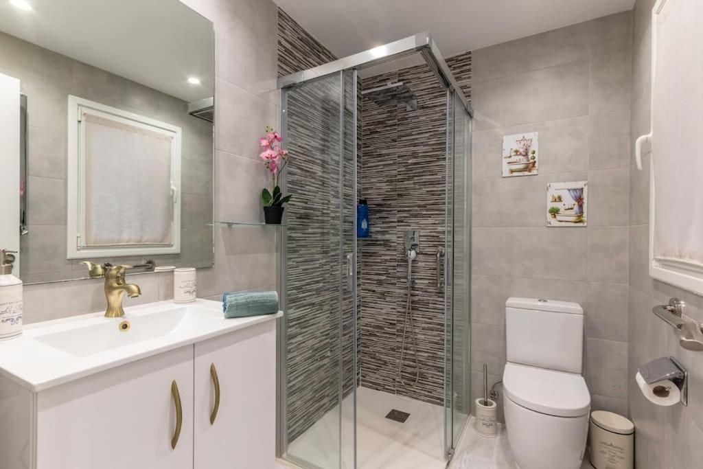 Apt In The Old Town With Cool Terrace!! Private Parking Билбао Екстериор снимка
